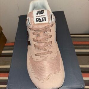 New Balance women’s Sneakers